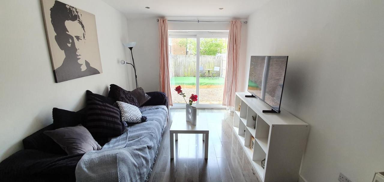 Trendy, Modern Garden Posh Peckham Apartment London Bagian luar foto